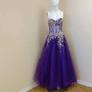 Let's Fashion Purple Strapless Gown with Silver Embellishments Size Small